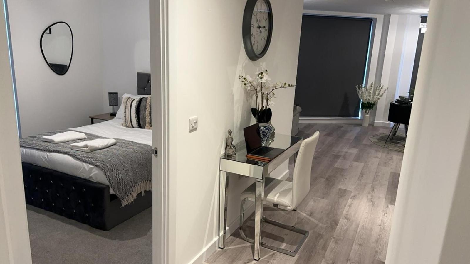 Stunning 2-Bed Premium Apartment - Free Wi-Fi Preston  Exterior photo
