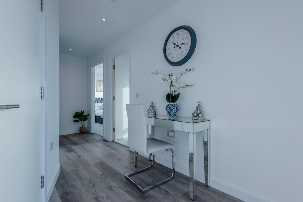 Stunning 2-Bed Premium Apartment - Free Wi-Fi Preston  Exterior photo