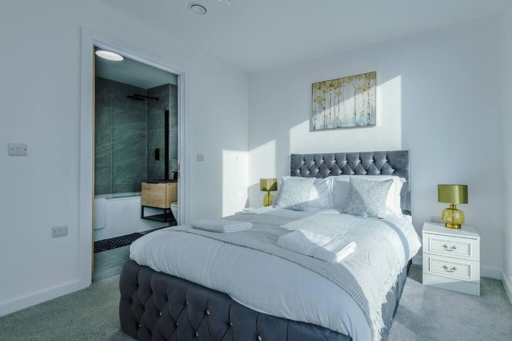 Stunning 2-Bed Premium Apartment - Free Wi-Fi Preston  Exterior photo